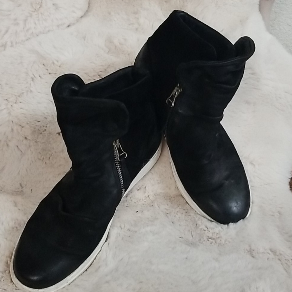 Miz mooz Women's leather shoes.